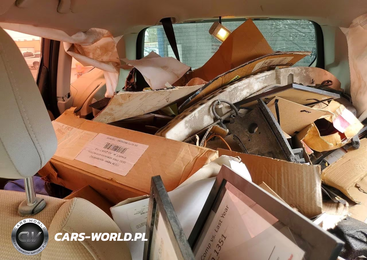 2022 Subaru Forester VIN:JF2SKAAC7NH461062 - 10