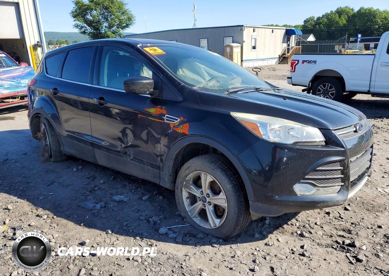 2015 Ford Escape Se VIN:1FMCU9GXXFUB44760 - 4