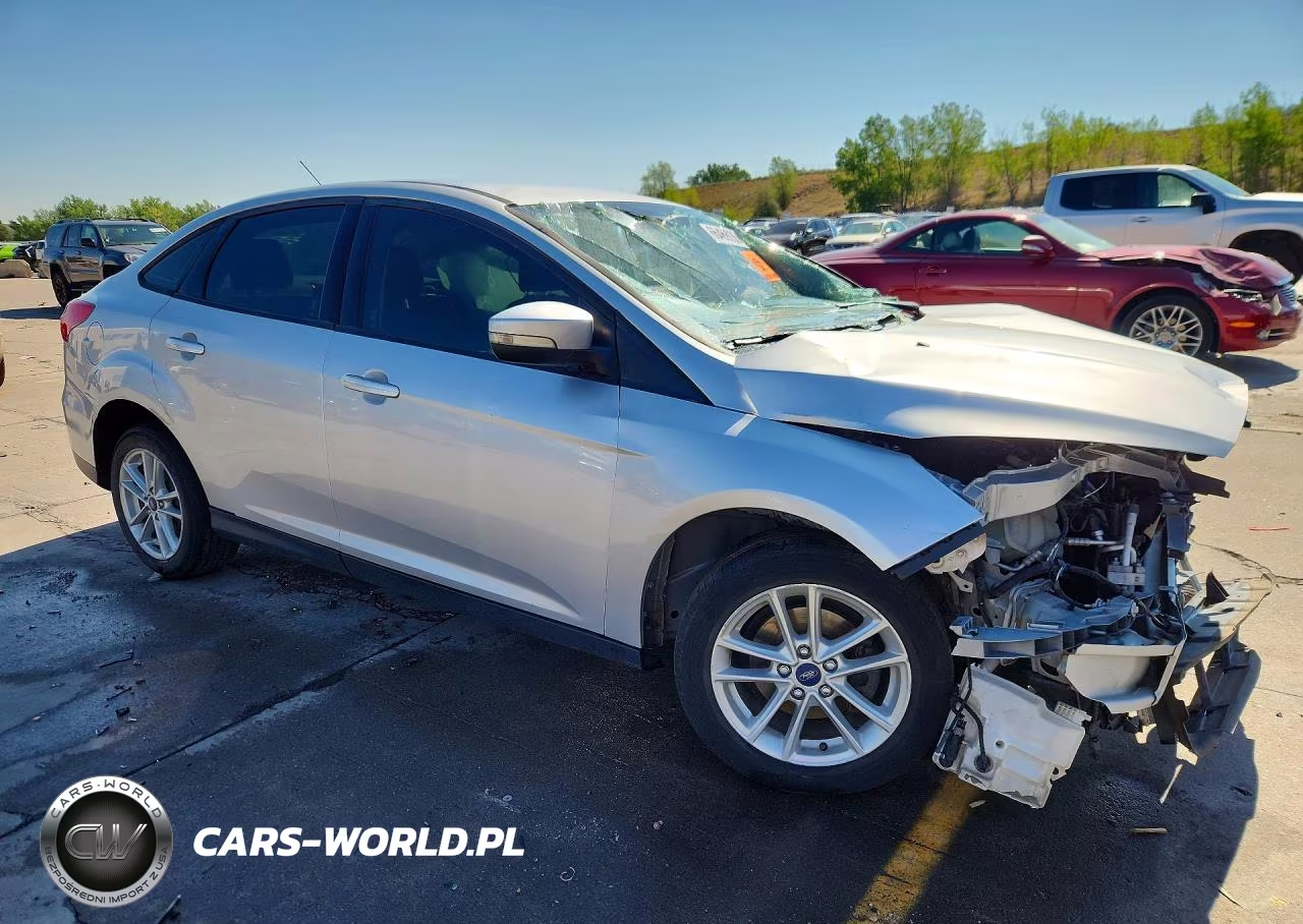 2016 Ford Focus Se VIN:1FADP3F28GL280479 - 4