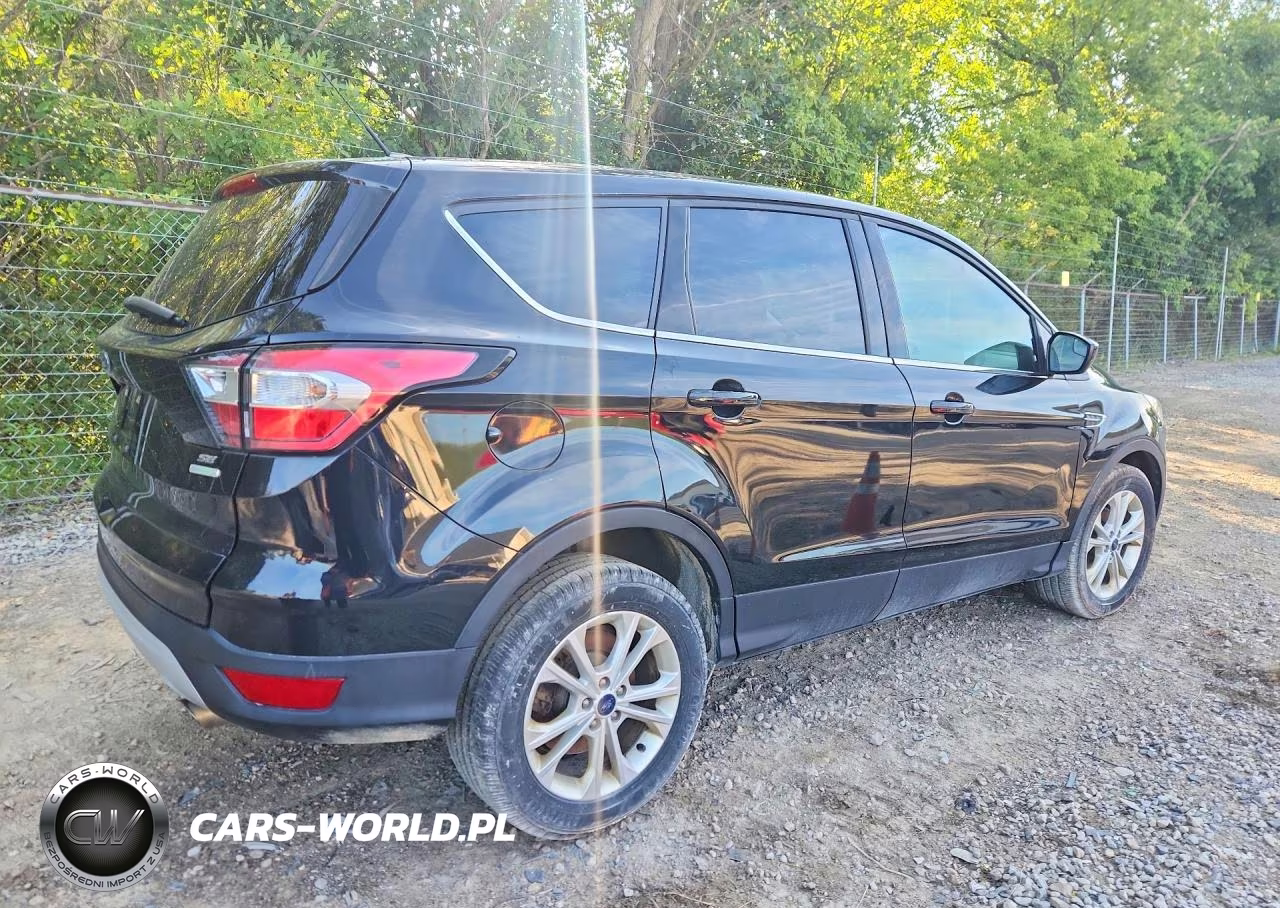 2017 Ford Escape Se VIN:1FMCU0GD2HUC97654 - 3