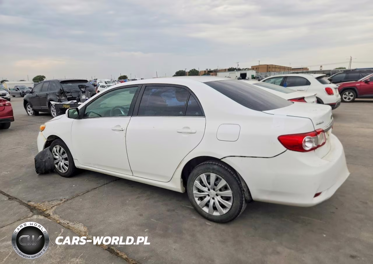 2013 Toyota Corolla Le VIN:2T1BU4EE5DC001570 - 2