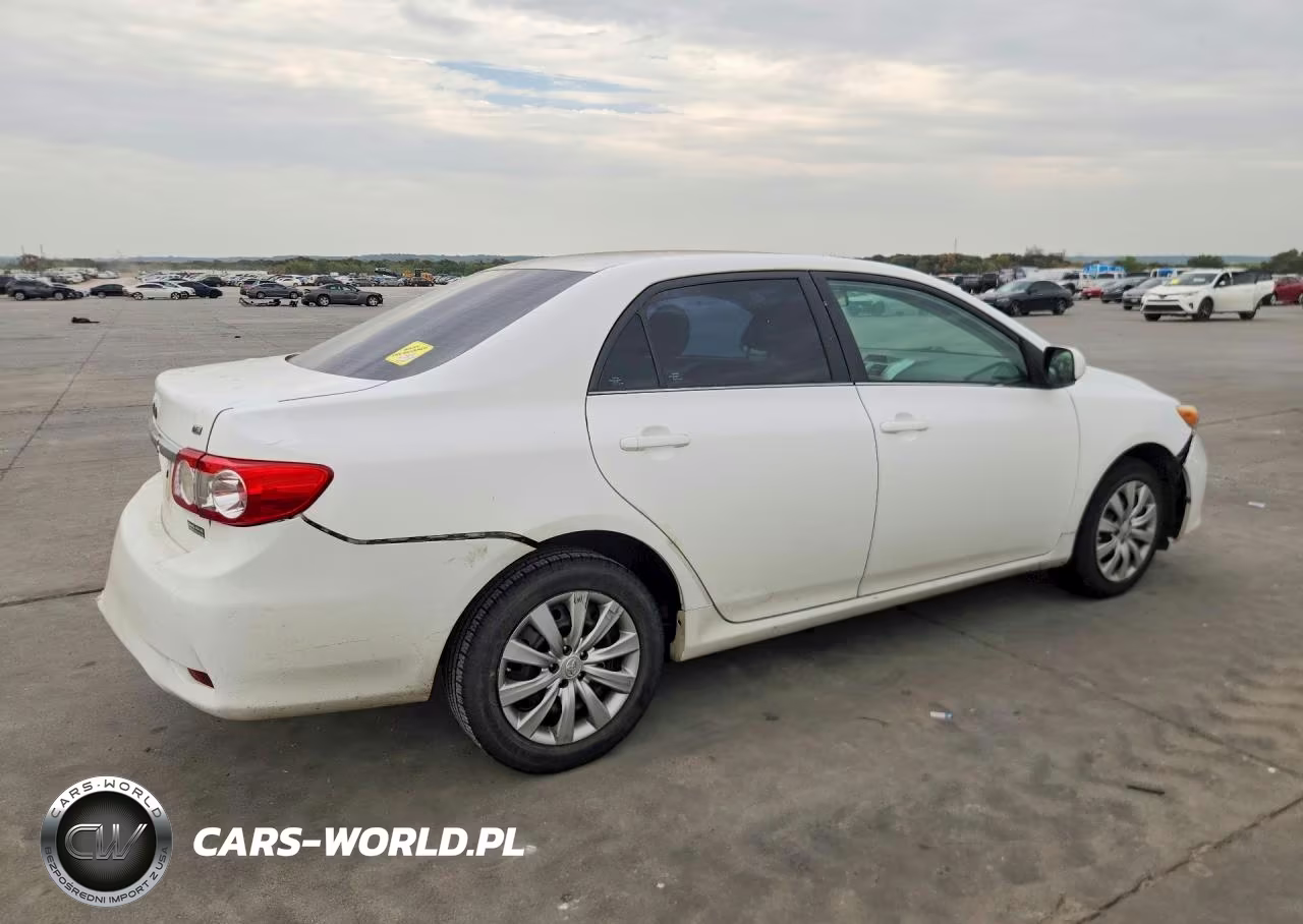 2013 Toyota Corolla Le VIN:2T1BU4EE5DC001570 - 3