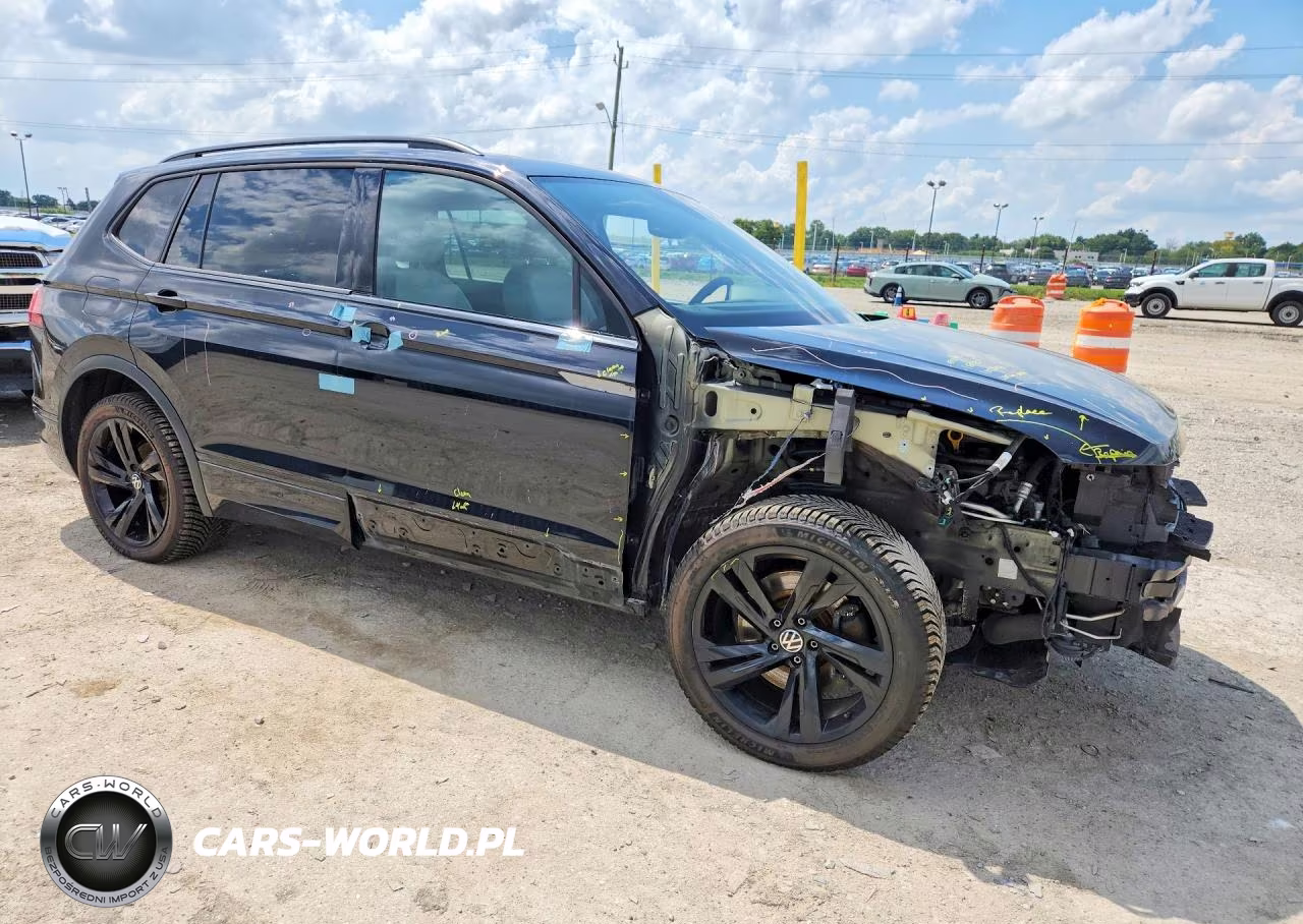 2023 Volkswagen Tiguan Se R-Line Black VIN:3VV8B7AX0PM037415 - 4