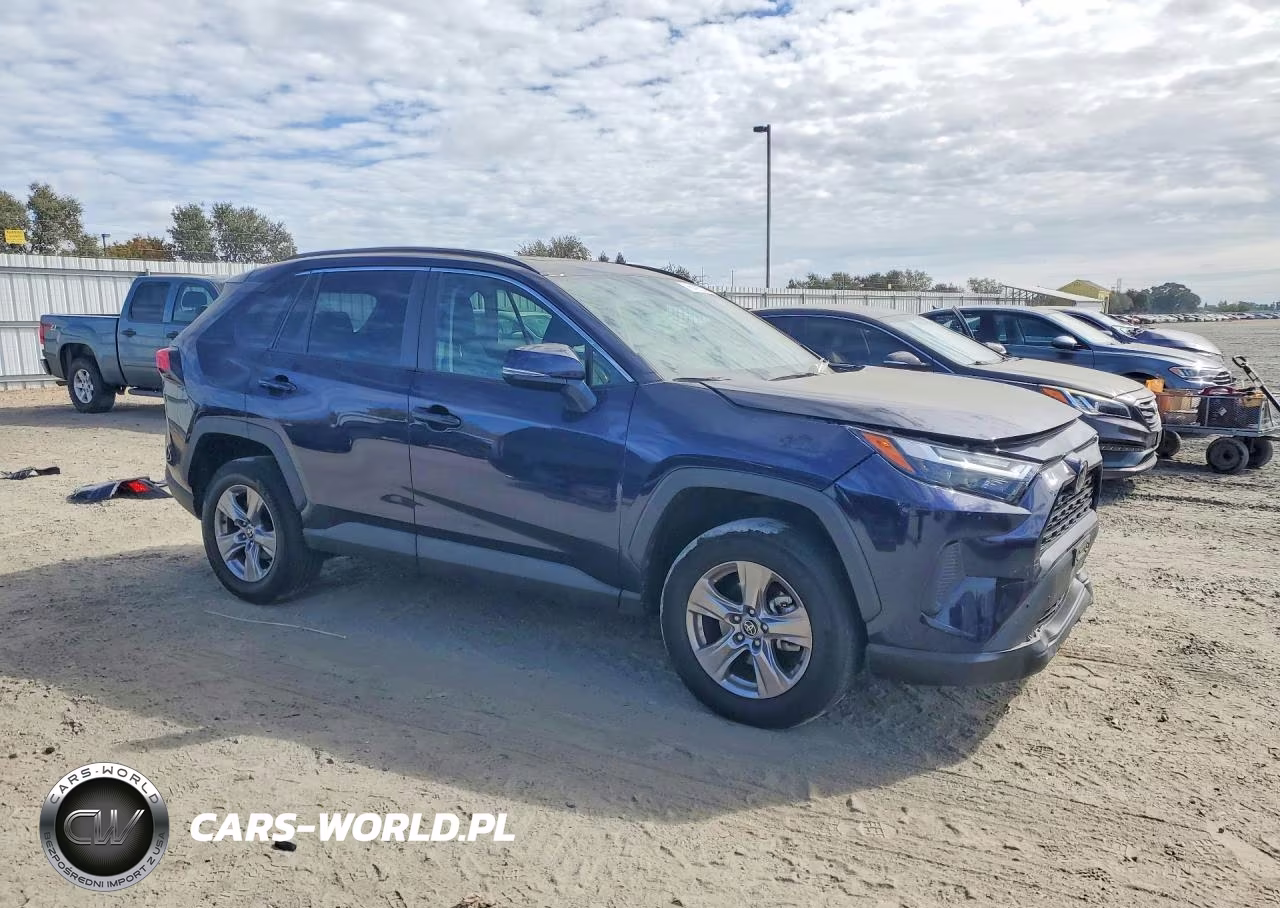 2023 Toyota Rav4 Xle VIN:2T3W1RFV0PW256739 - 4