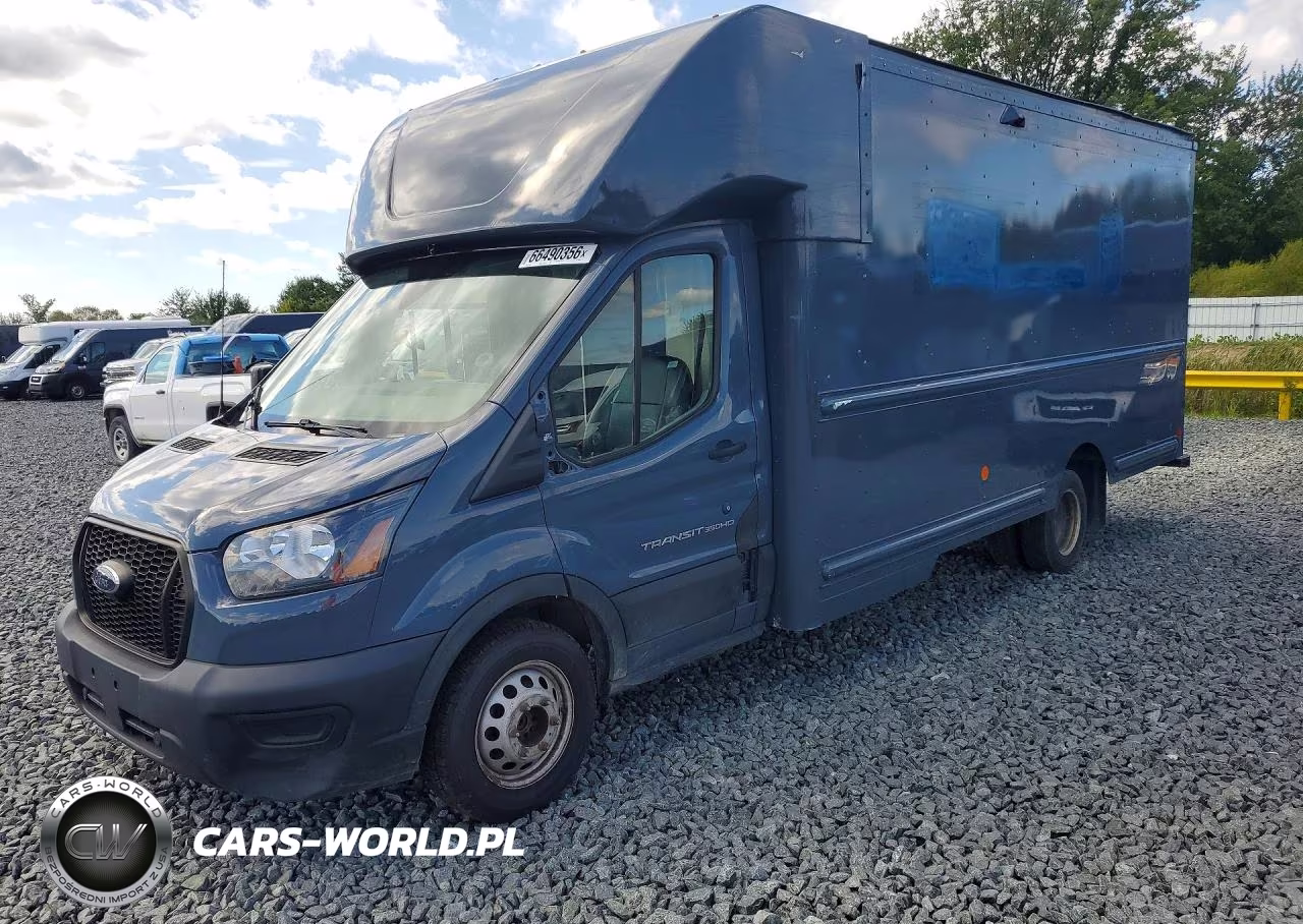 2021 Ford Transit Delivery Truck