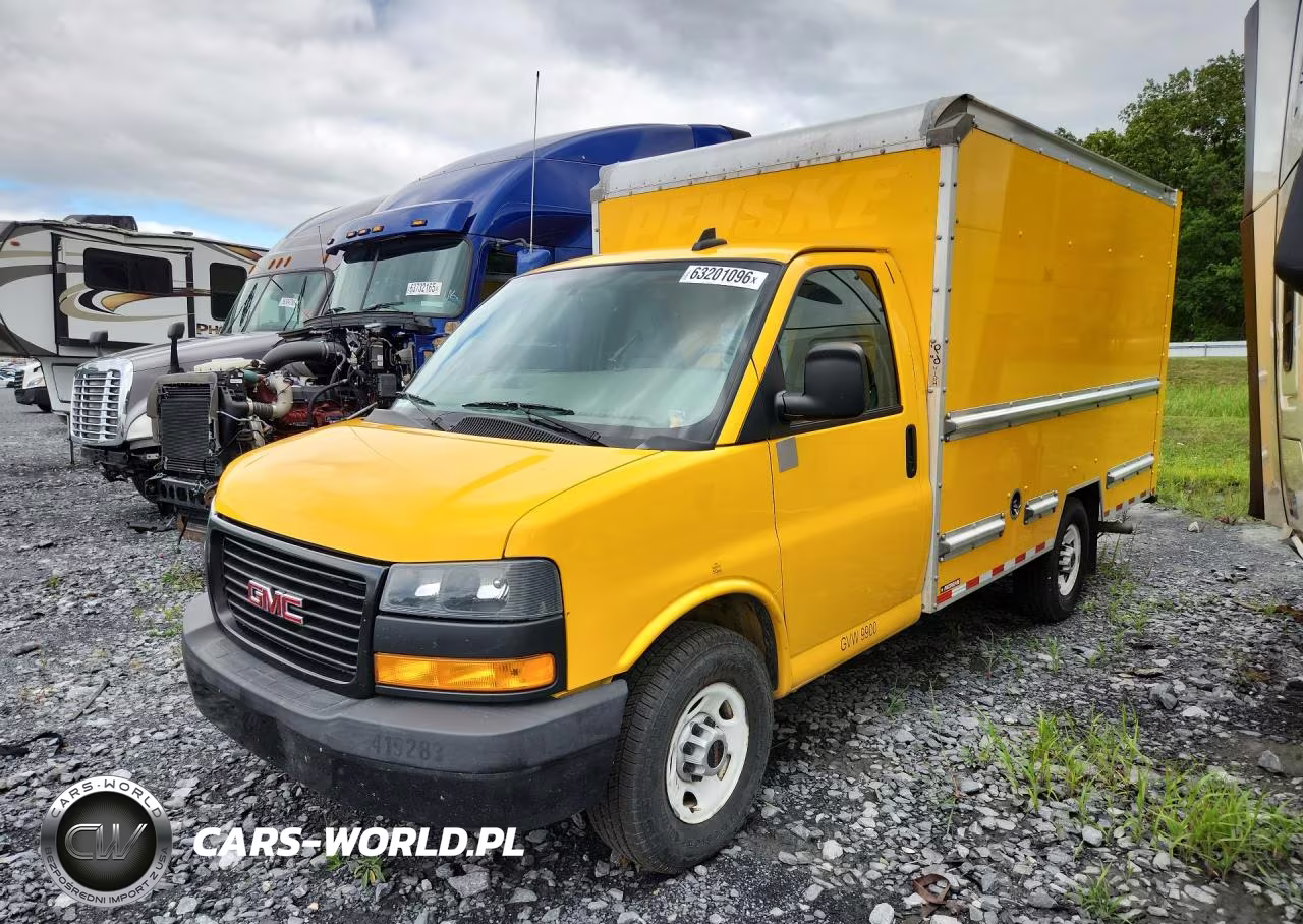2023 GMC Savana Box Truck – zdjęcie 1 z 12