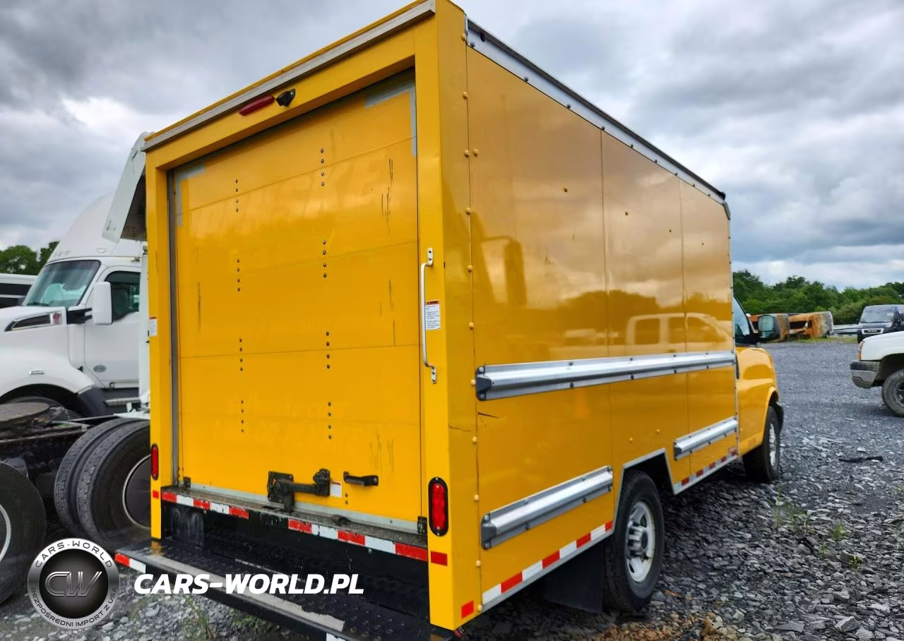 2023 GMC Savana Box Truck VIN:1GD07RFP2P1122587 - 3