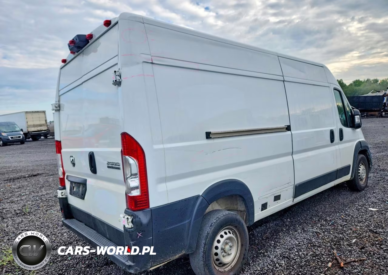 2025 Ram Promaster 2500 Delivery Van VIN:3C6LRVDG4SE512692 - 3