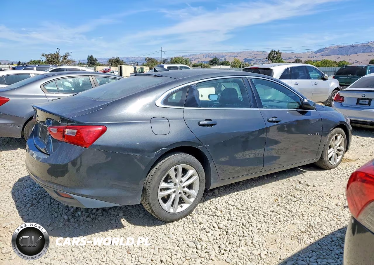 2017 Chevrolet Malibu Lt VIN:1G1ZE5ST8HF275095 - 3