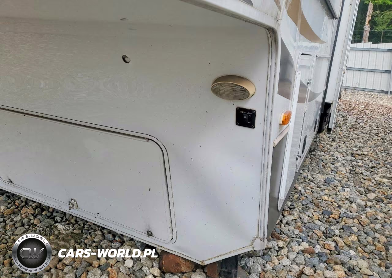 2013 Infiniti Trailers - Camper VIN:47CFNFU25DC661911 - 9