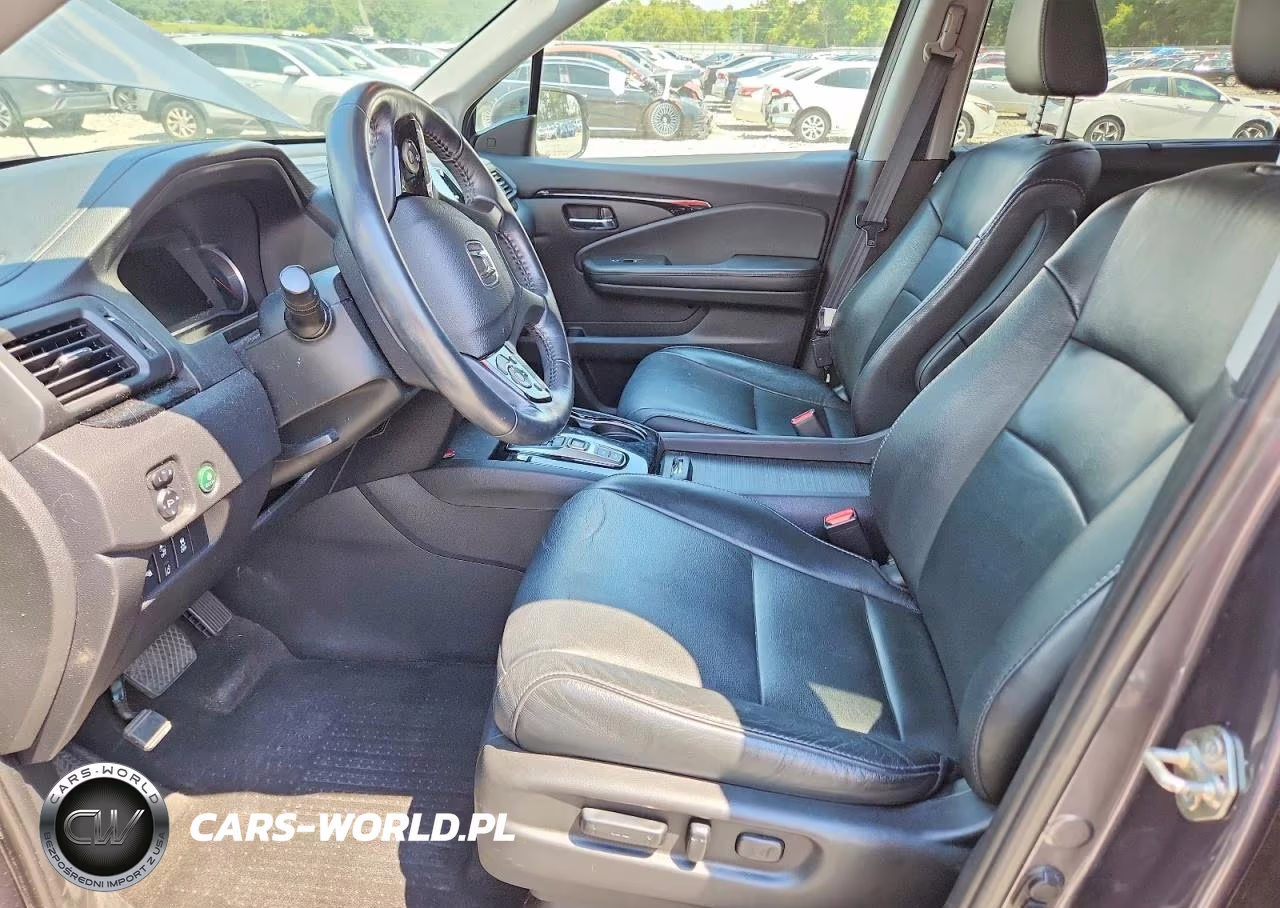 2019 Honda Pilot Touring VIN:5FNYF5H61KB034170 - 7