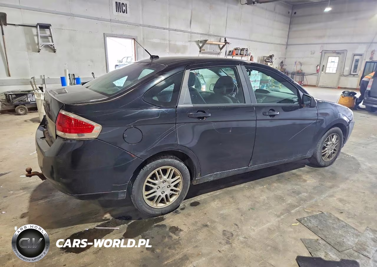 2011 Ford Focus Se VIN:1FAHP3FN6BW133760 - 3