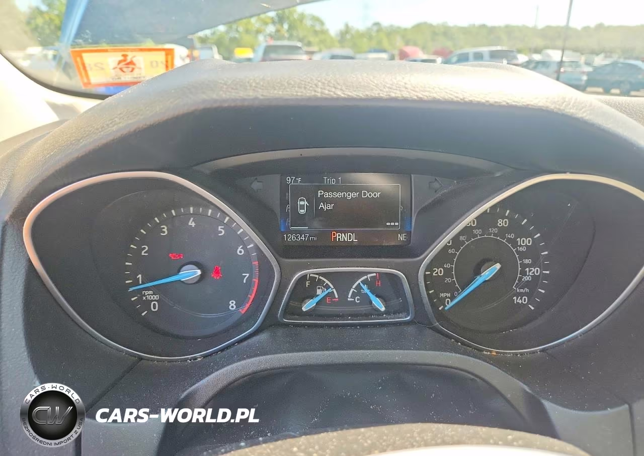 2016 Ford Focus Se VIN:1FADP3F20GL377417 - 9