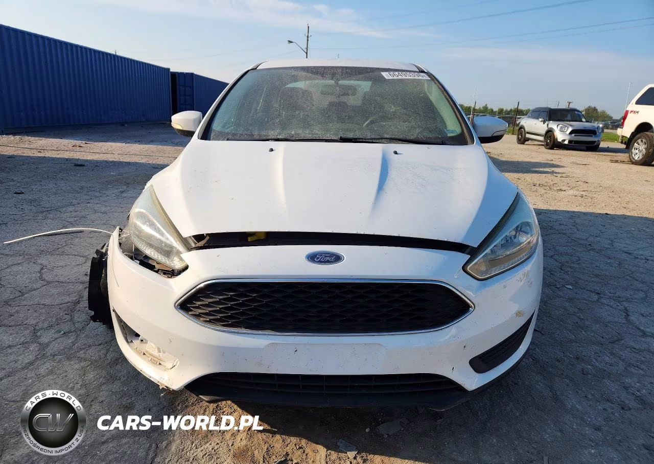 2016 Ford Focus Se VIN:1FADP3F24GL320265 - 5