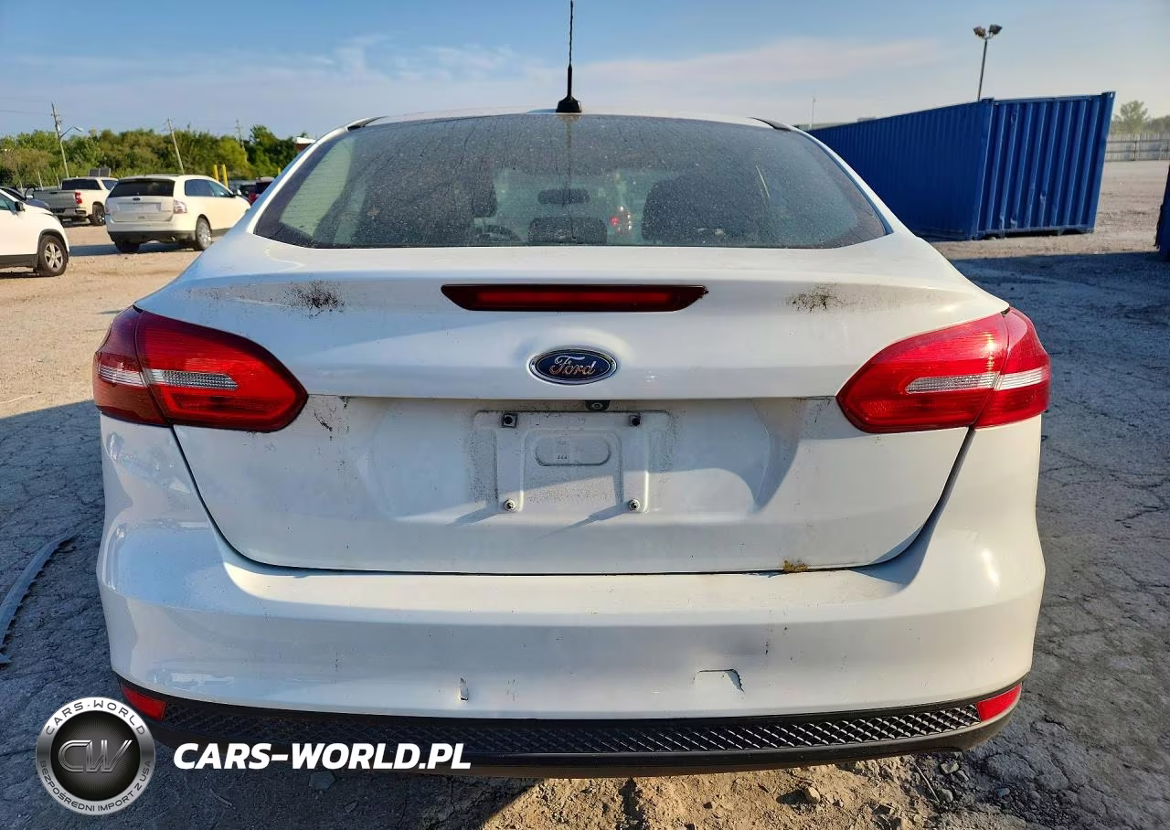 2016 Ford Focus Se VIN:1FADP3F24GL320265 - 6