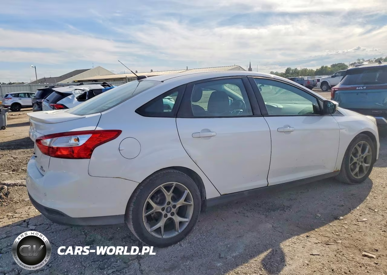2013 Ford Focus Se VIN:1FADP3F25DL287255 - 3