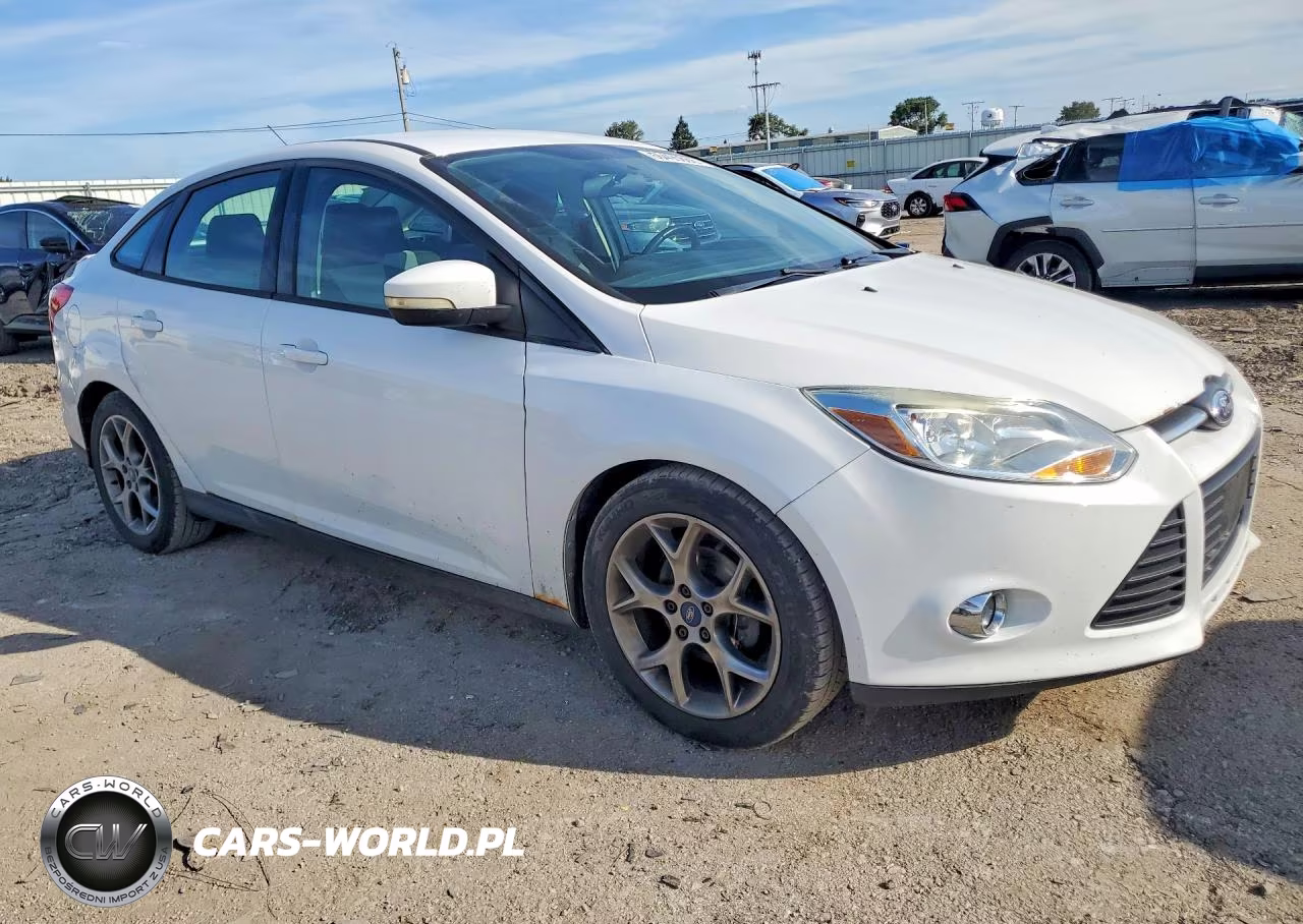 2013 Ford Focus Se VIN:1FADP3F25DL287255 - 4