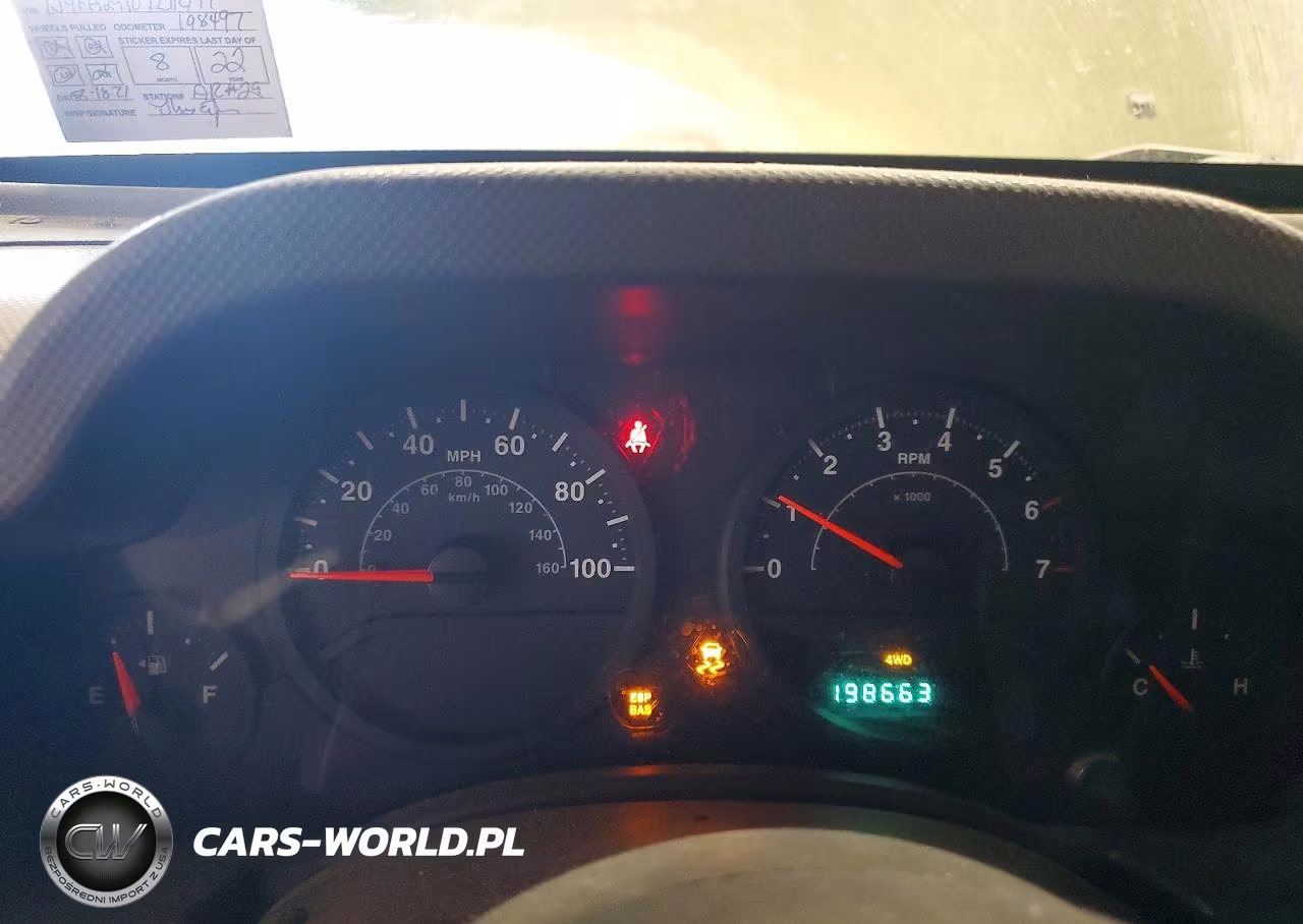 2007 Jeep Wrangler X VIN:1J4FA24107L112144 - 9