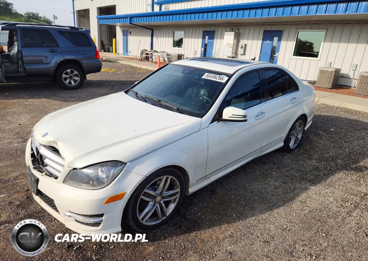 2012 Mercedes-Benz C 300 4Matic – zdjęcie 1 z 12