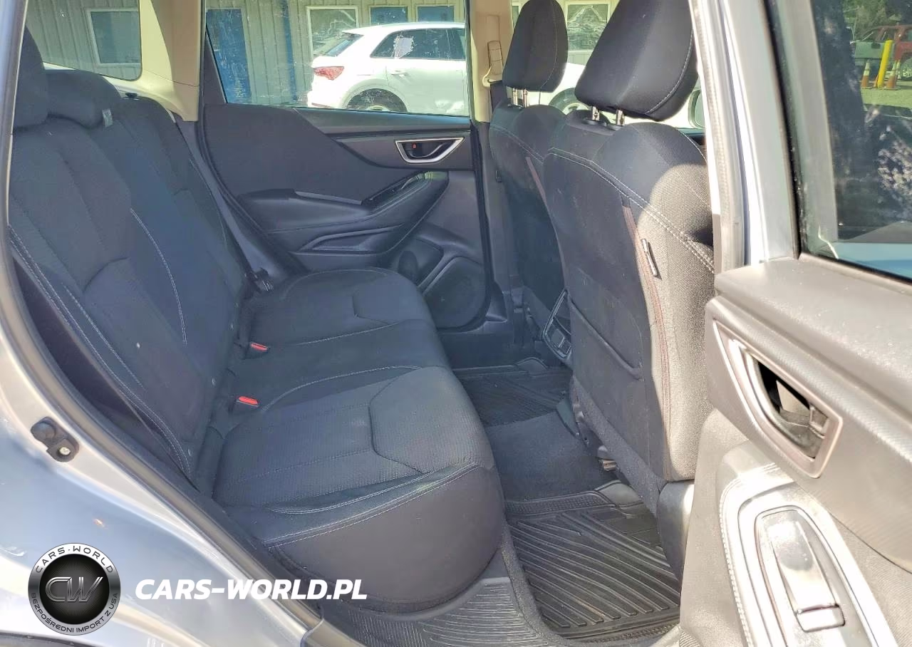 2019 Subaru Forester VIN:JF2SKACCXKH577378 - 10