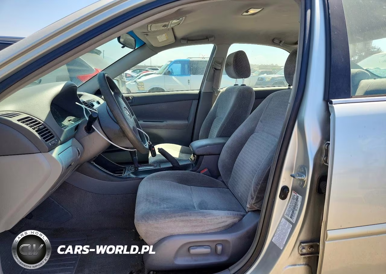 2002 Toyota Camry Le VIN:JTDBE32K620134413 - 7