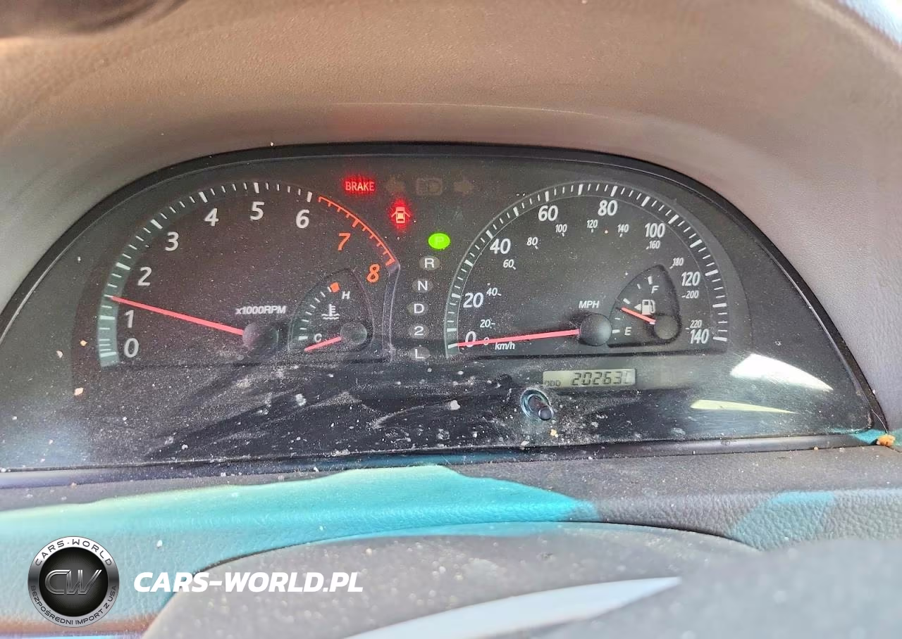 2002 Toyota Camry Le VIN:JTDBE32K620134413 - 9