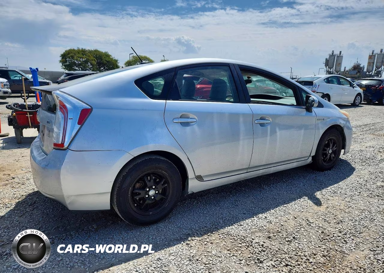 2012 Toyota Prius Three VIN:JTDKN3DU4C5496341 - 3