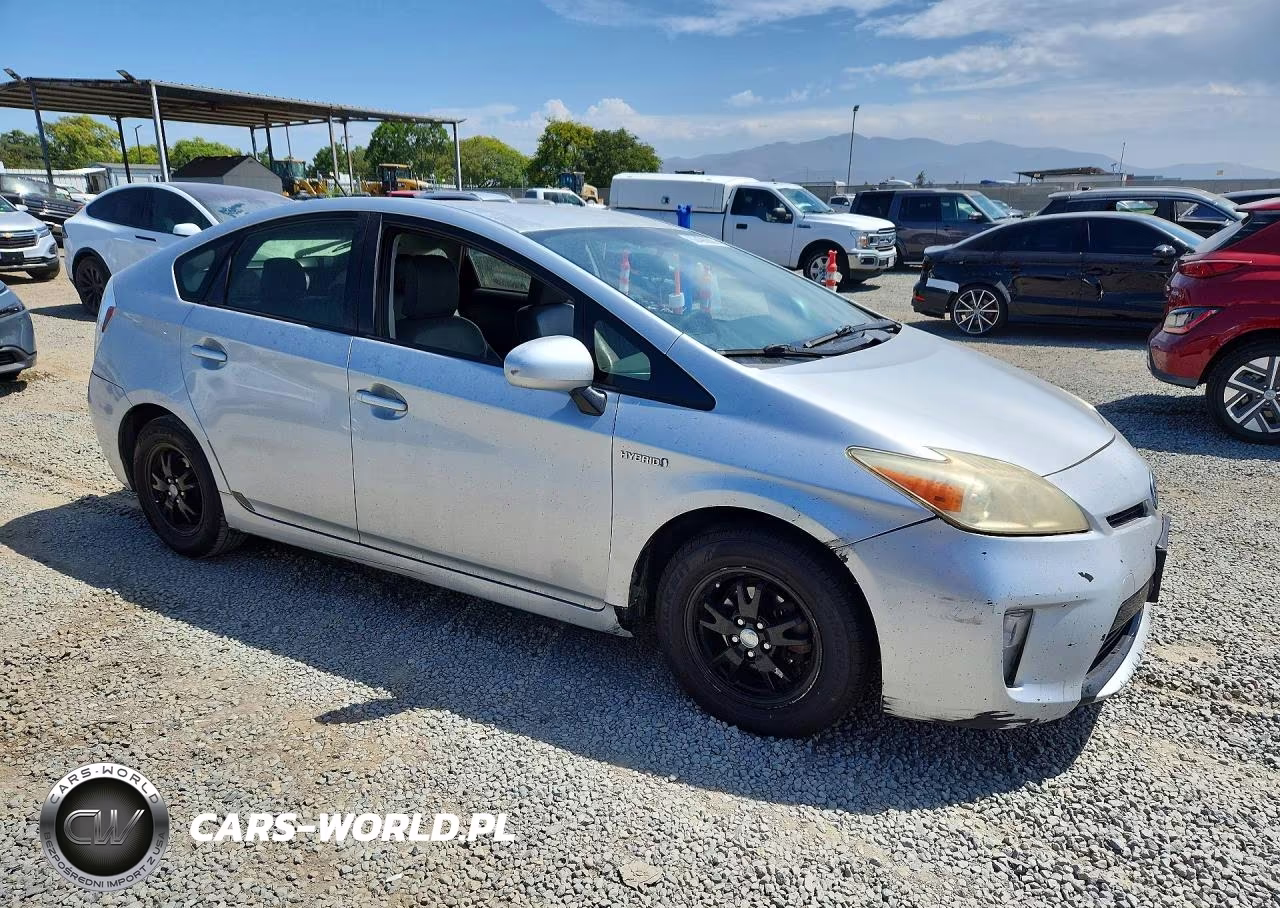 2012 Toyota Prius Three VIN:JTDKN3DU4C5496341 - 4