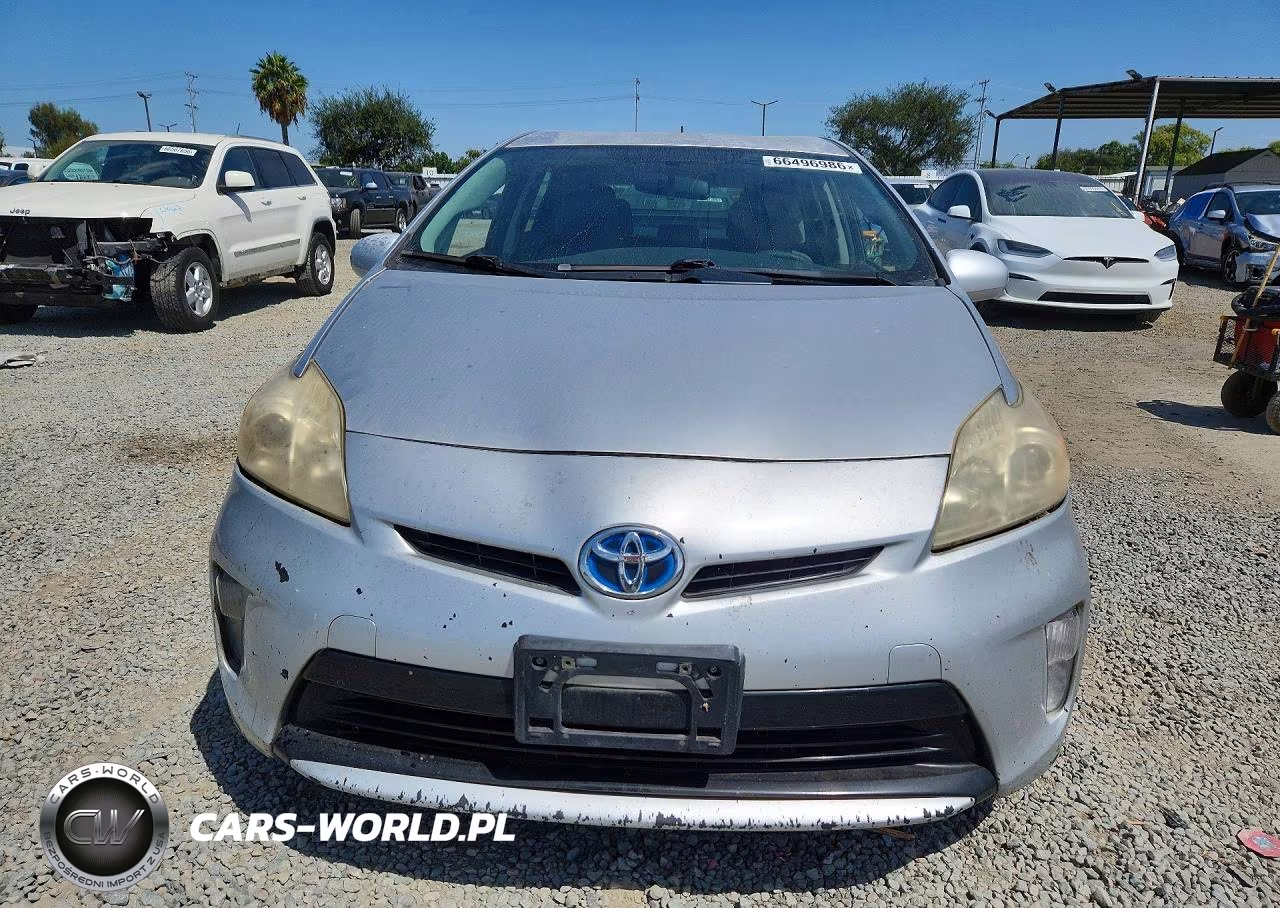 2012 Toyota Prius Three VIN:JTDKN3DU4C5496341 - 5