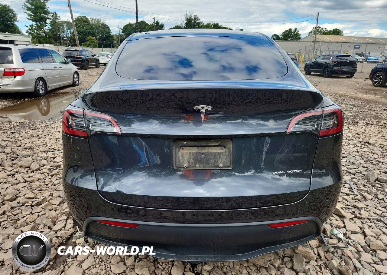 2025 Tesla Model Y VIN:7SAYGDEE9SA339760 - 6