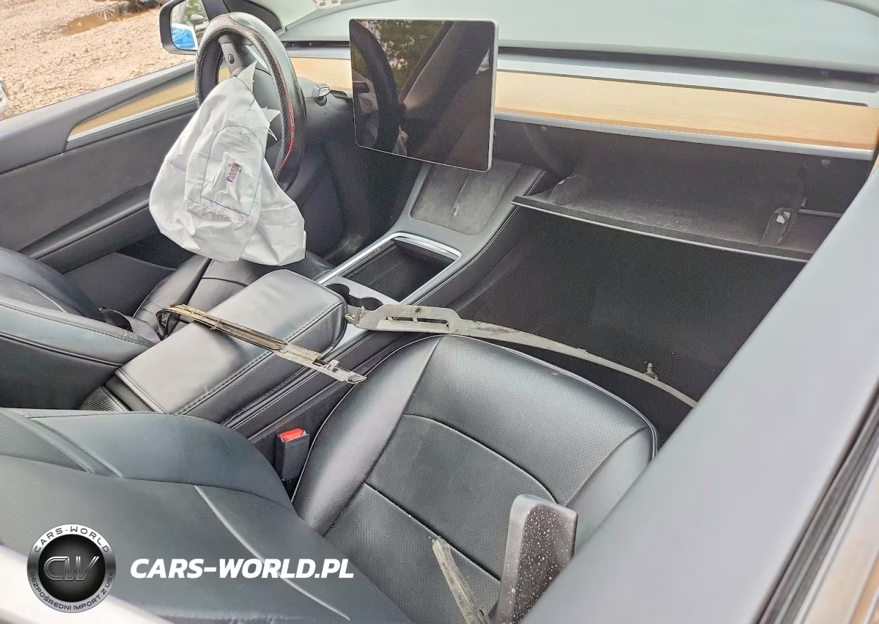 2025 Tesla Model Y VIN:7SAYGDEE9SA339760 - 8