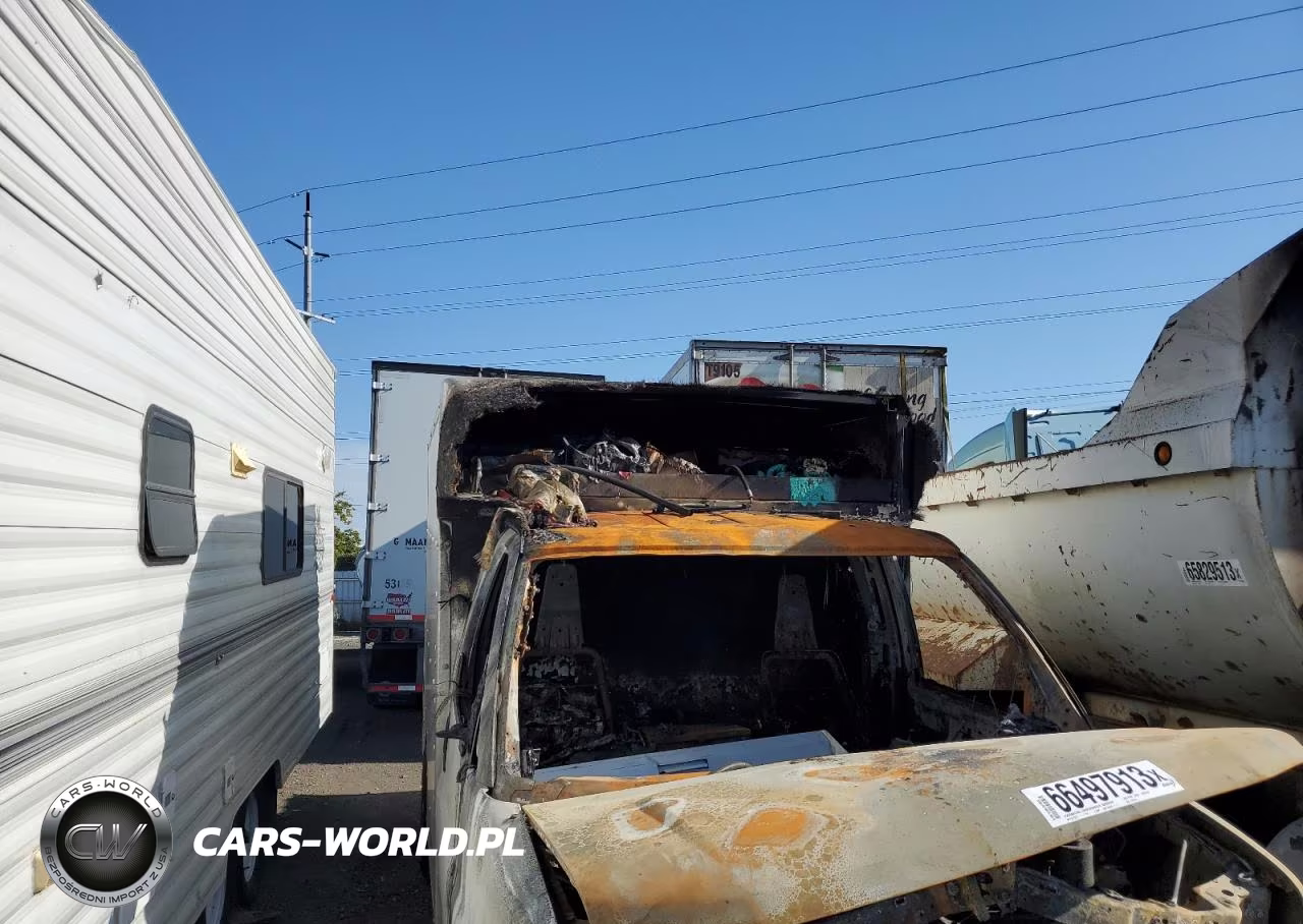 2022 GMC Savana Cutaway G3500 VIN:1GD07RF72N1139354 - 10