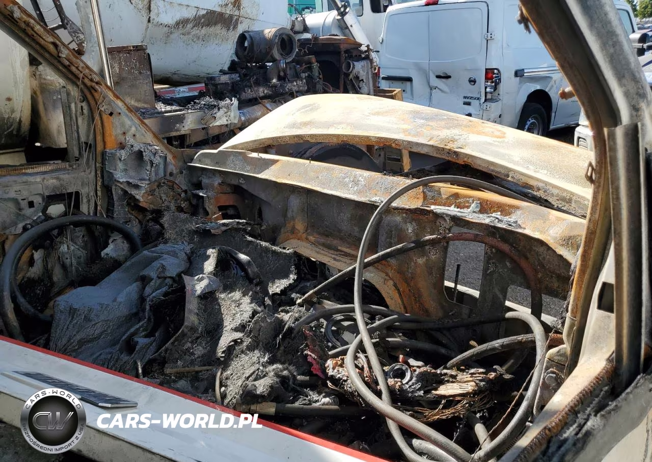 2022 GMC Savana Cutaway G3500 VIN:1GD07RF72N1139354 - 5