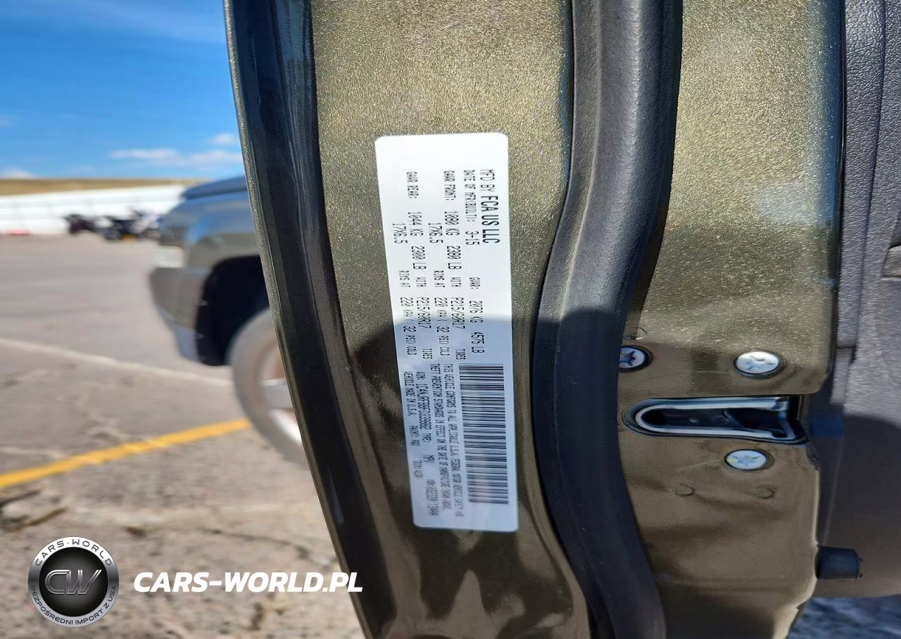 2015 Jeep Patriot Latitude VIN:1C4NJRFB8FD339882 - 13