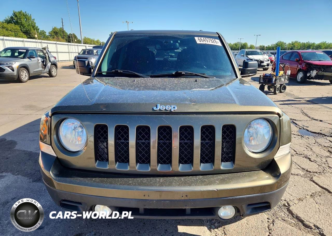 2015 Jeep Patriot Latitude VIN:1C4NJRFB8FD339882 - 5