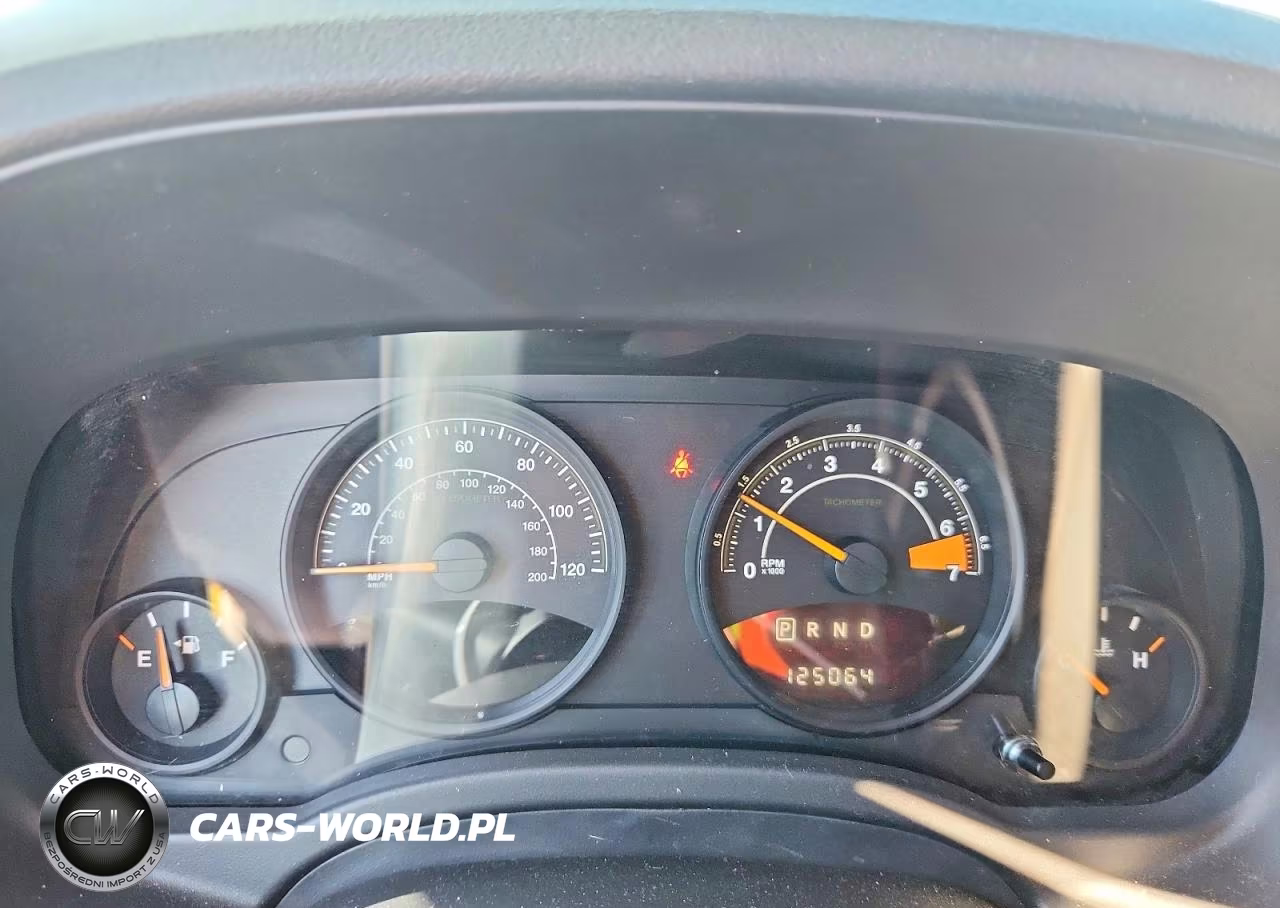 2015 Jeep Patriot Latitude VIN:1C4NJRFB8FD339882 - 9