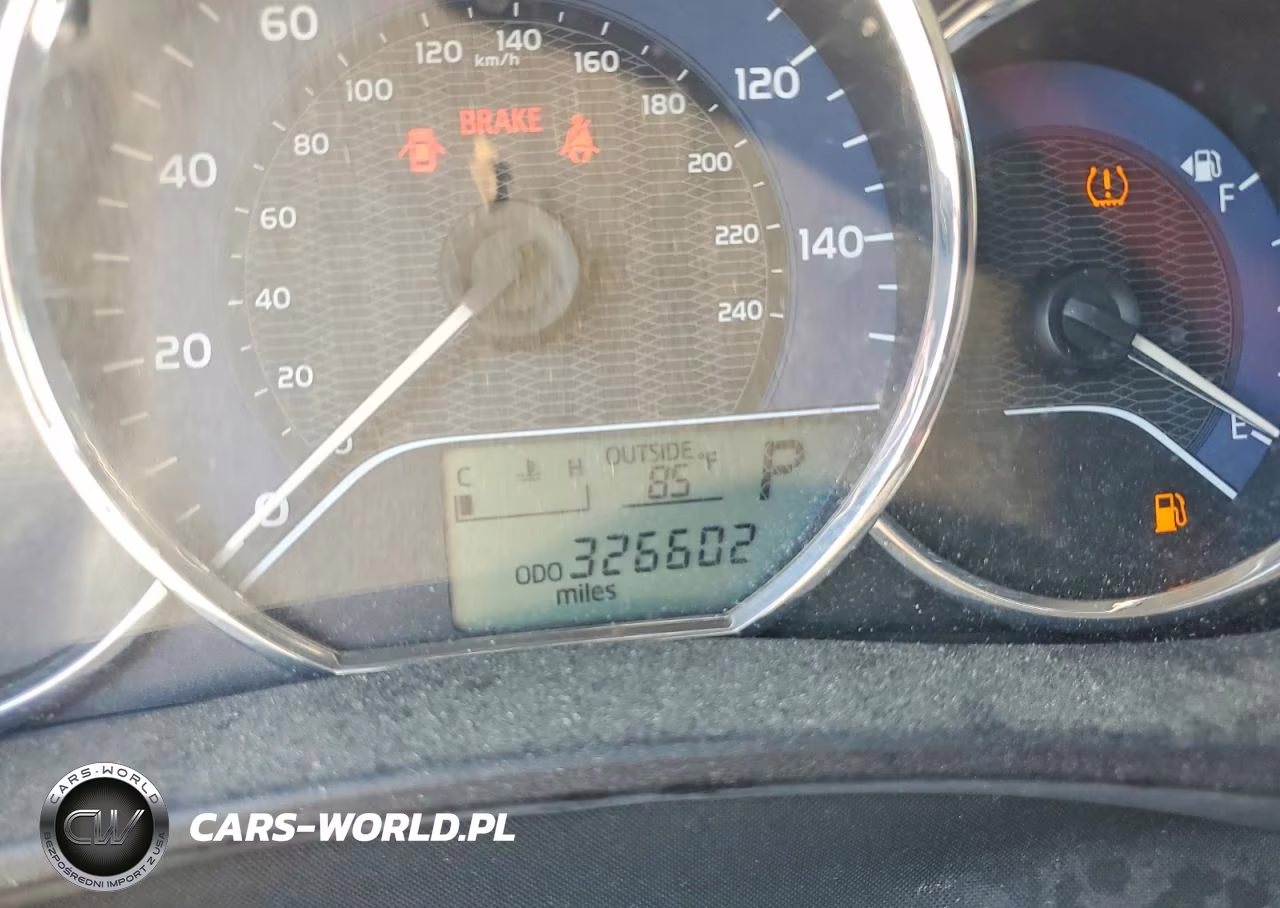 2014 Toyota Corolla Le VIN:2T1BURHE8EC211607 - 9