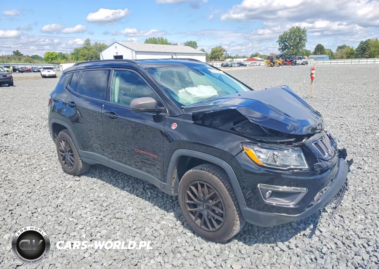 2018 Jeep Compass Trailhawk VIN:3C4NJDDB3JT259186 - 4