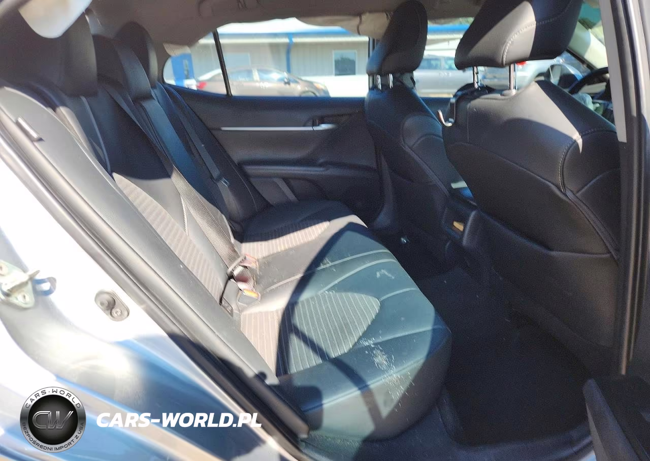2020 Toyota Camry Se VIN:4T1G11AK7LU505656 - 10