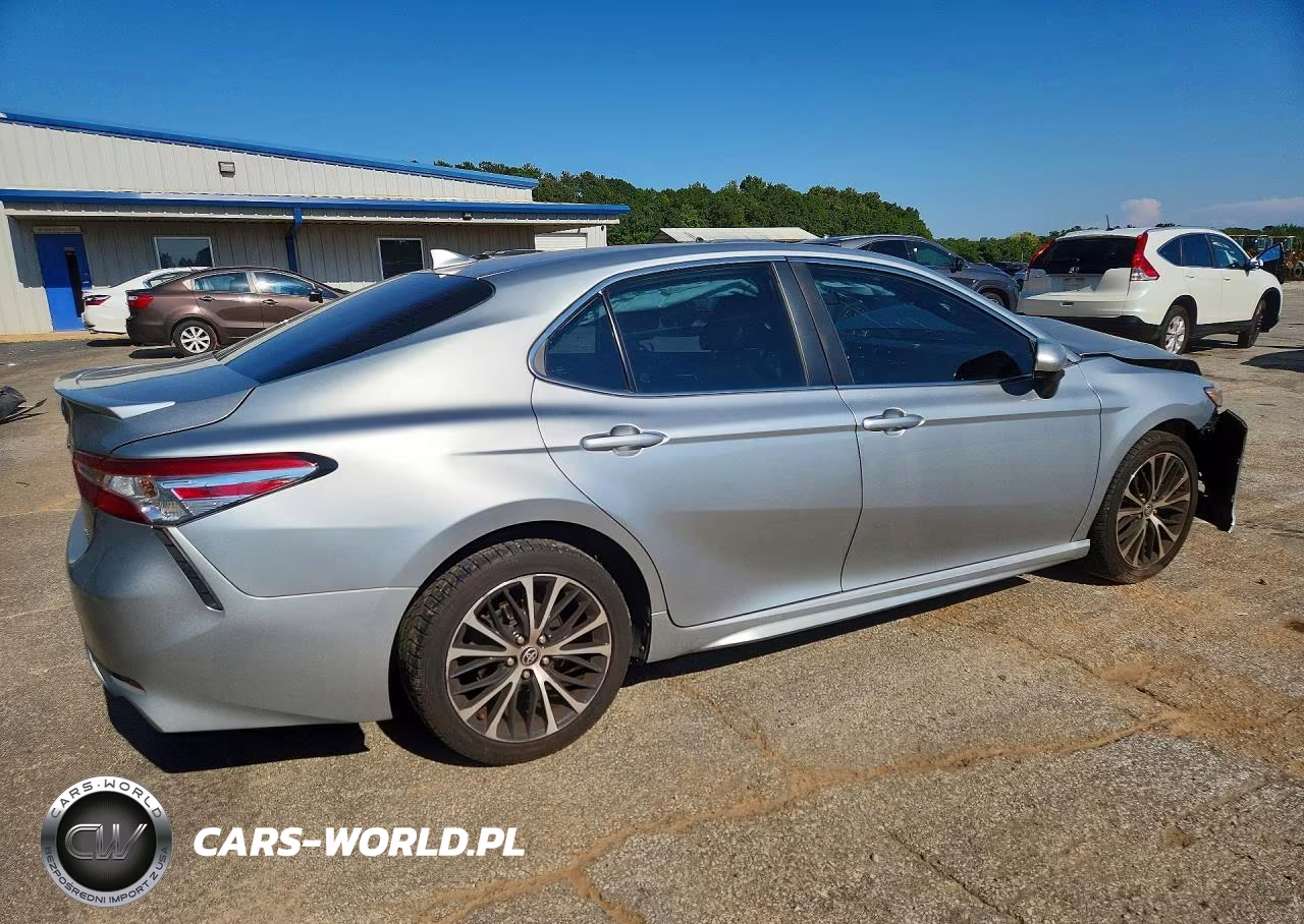 2020 Toyota Camry Se VIN:4T1G11AK7LU505656 - 3