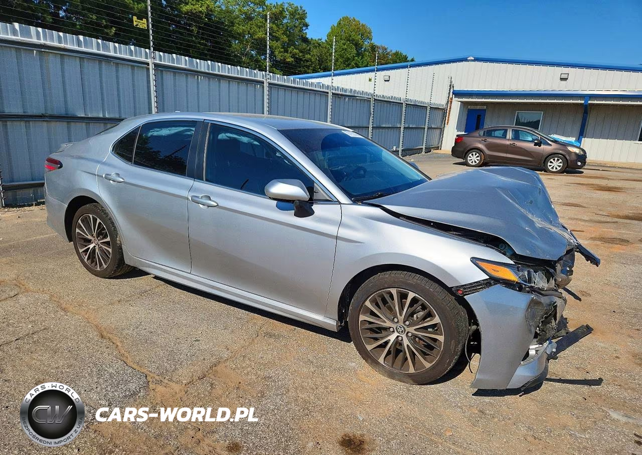 2020 Toyota Camry Se VIN:4T1G11AK7LU505656 - 4