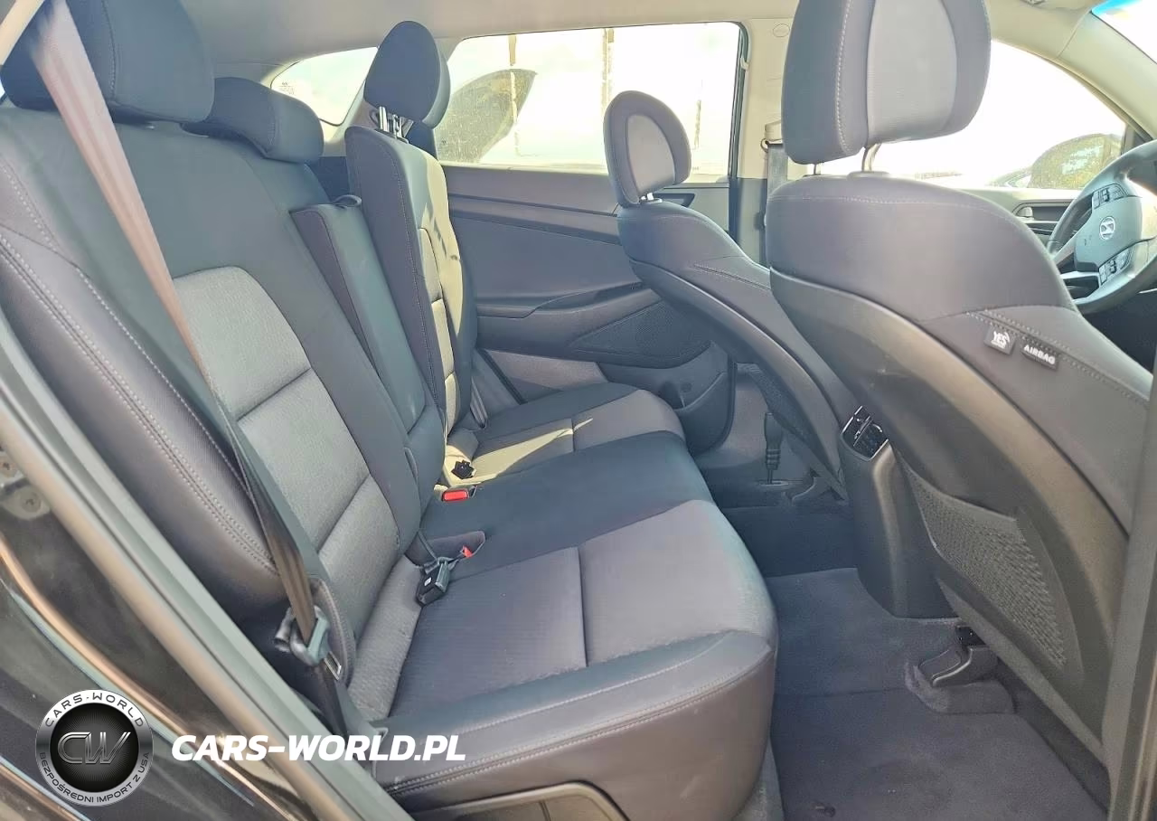2017 Hyundai Tucson Sport VIN:KM8J3CA28HU351283 - 10