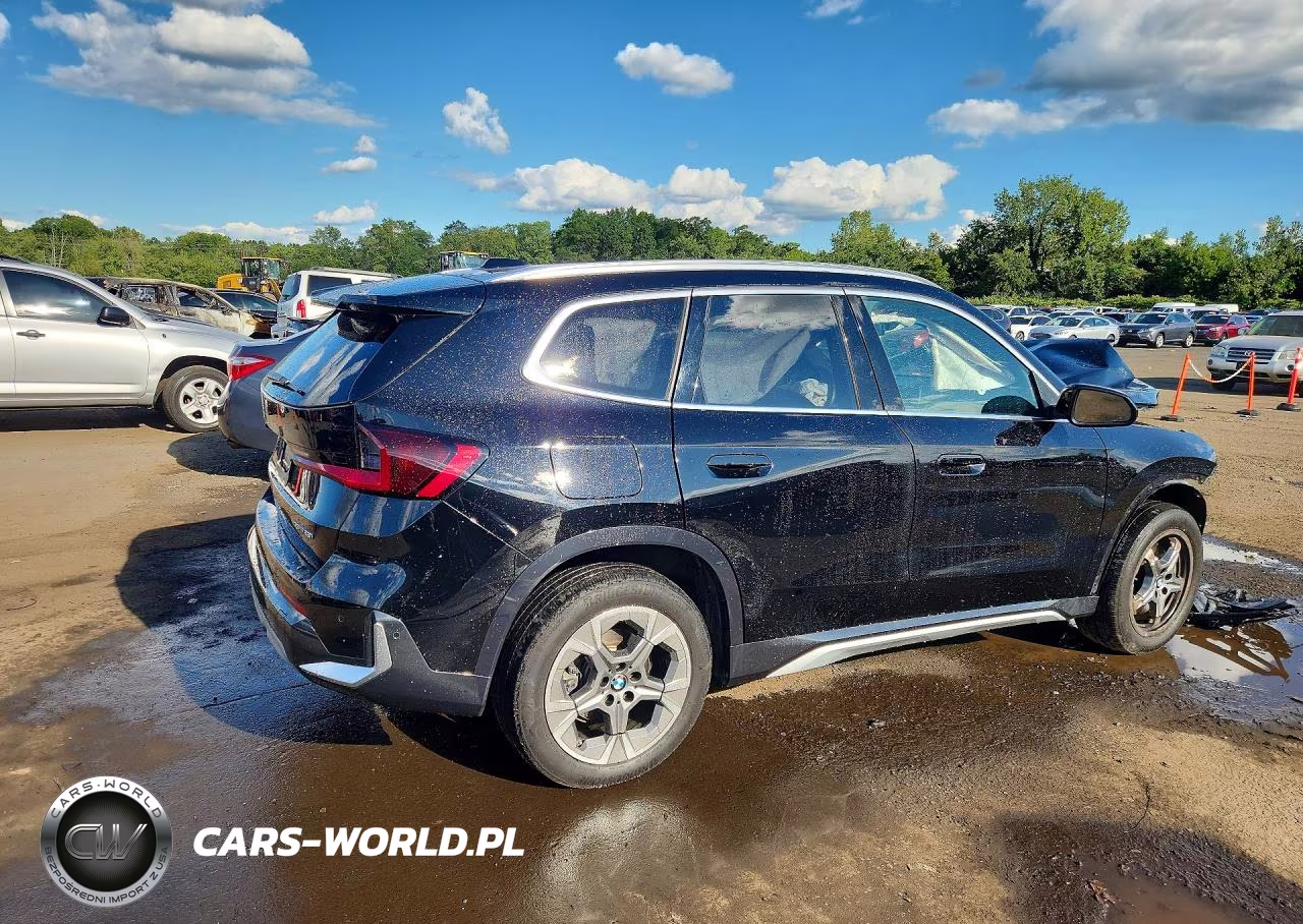 2025 BMW X1 xDrive28I VIN:WBX73EF04S5140300 - 3