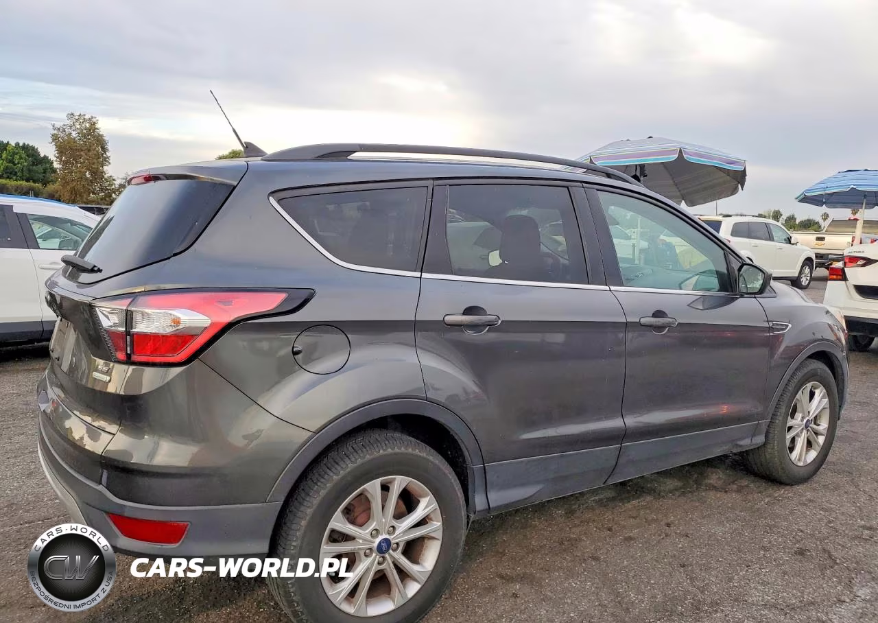 2018 Ford Escape Se VIN:1FMCU0GDXJUD21964 - 3
