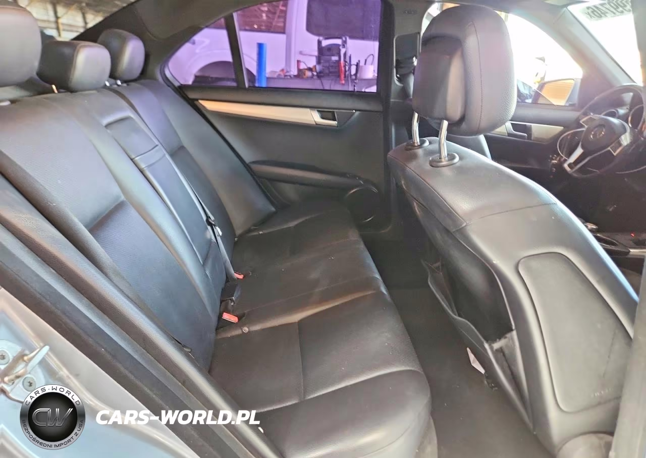 2013 Mercedes-Benz C 250 VIN:WDDGF4HB4DR270737 - 10