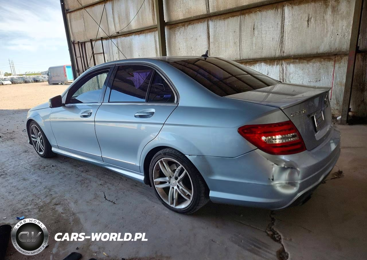 2013 Mercedes-Benz C 250 VIN:WDDGF4HB4DR270737 - 2