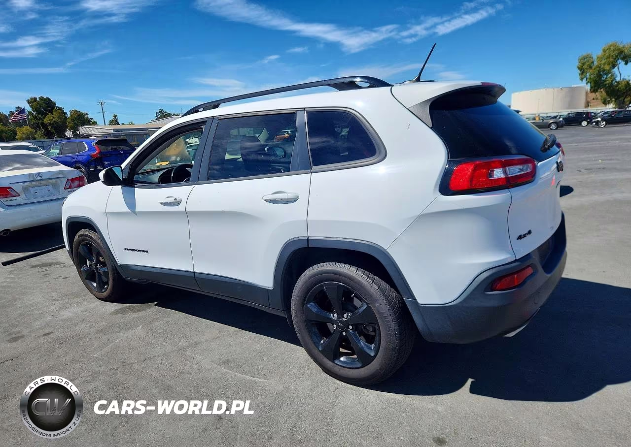 2018 Jeep Cherokee Latitude VIN:1C4PJMCX2JD509268 - 2