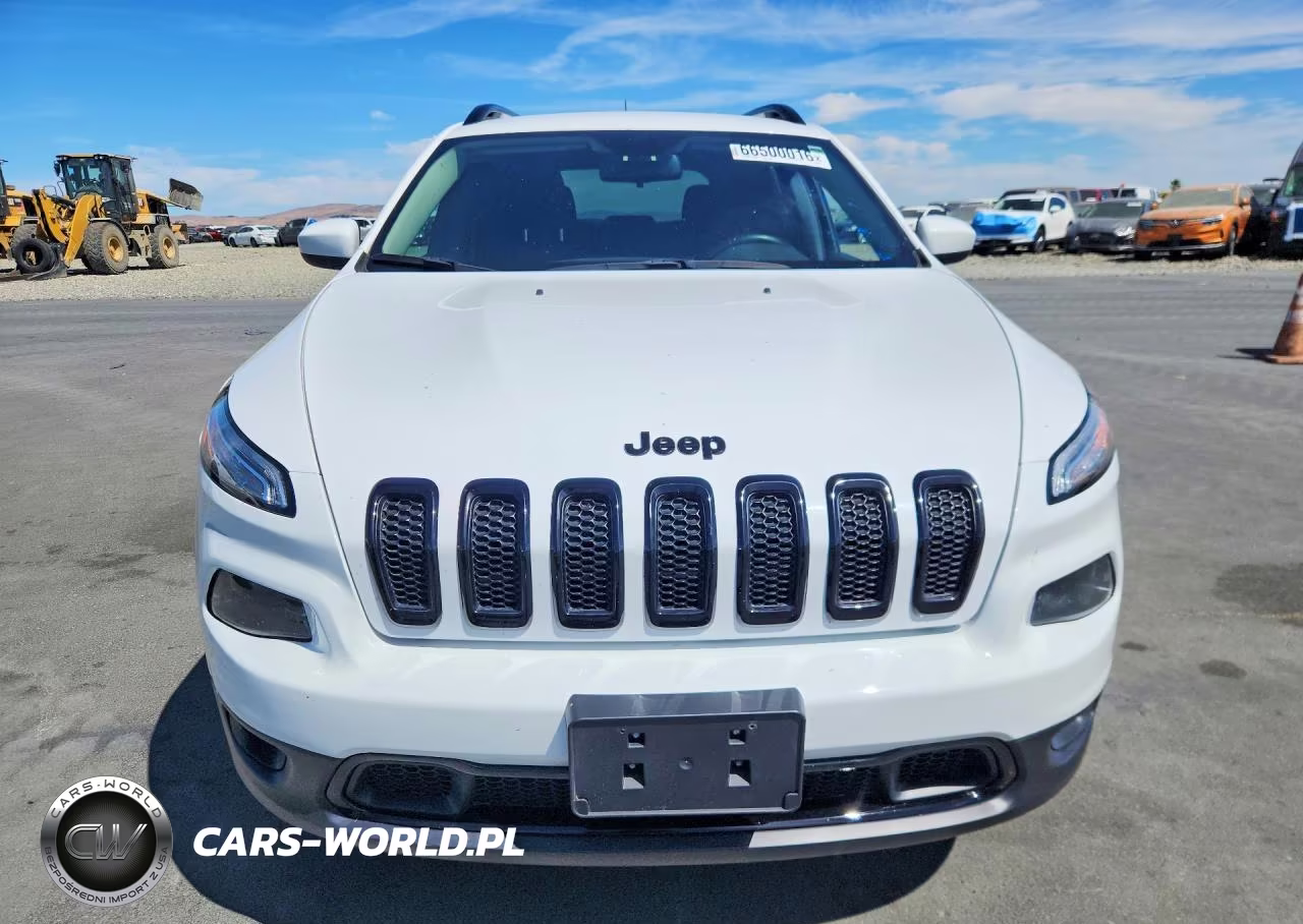2018 Jeep Cherokee Latitude VIN:1C4PJMCX2JD509268 - 5