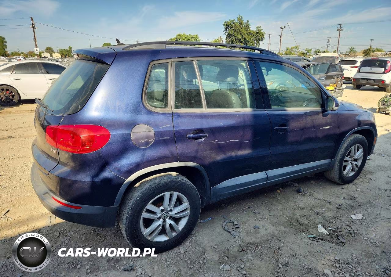 2016 Volkswagen Tiguan S VIN:WVGAV7AX1GW547498 - 3