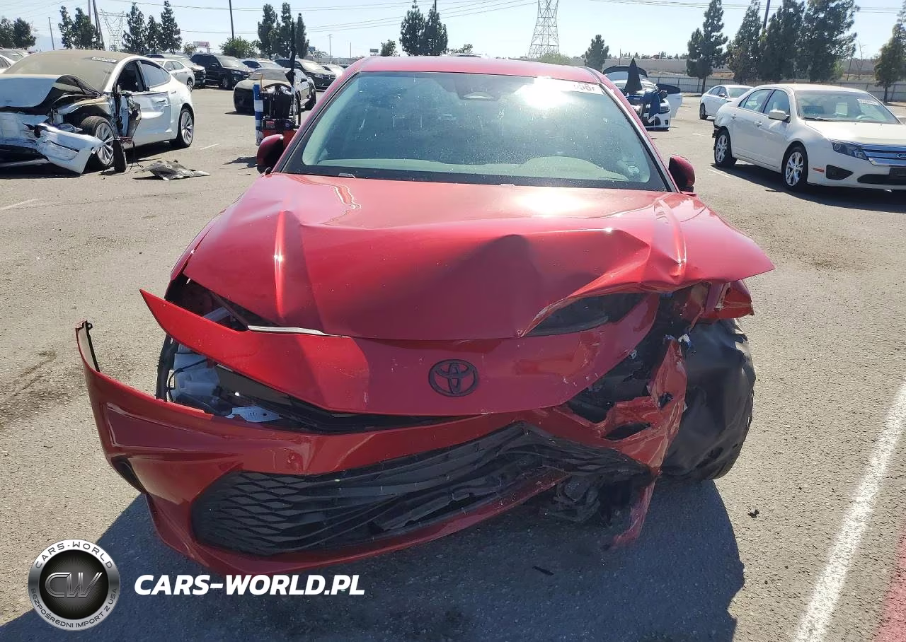 2025 Toyota Camry Le VIN:4T1DAACK1SU051712 - 5